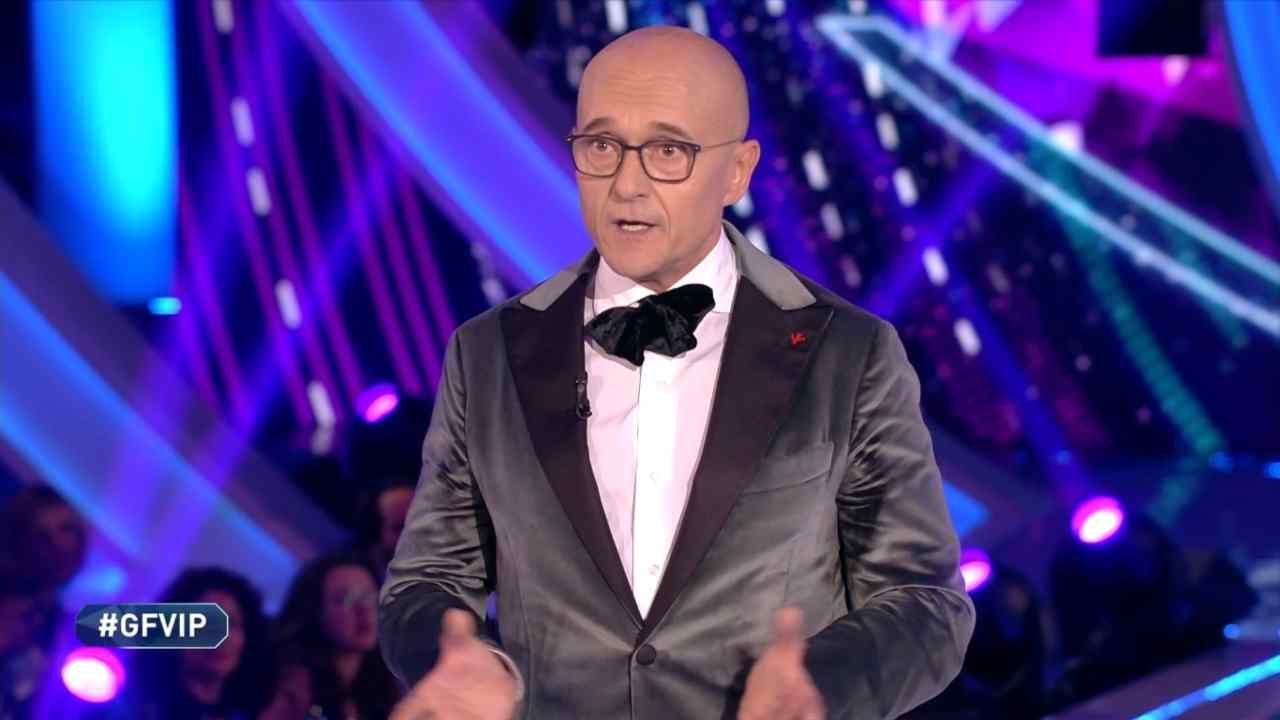 Alfonso Signorini decisione inattesa sul GF Vip: «Cast segreto» 