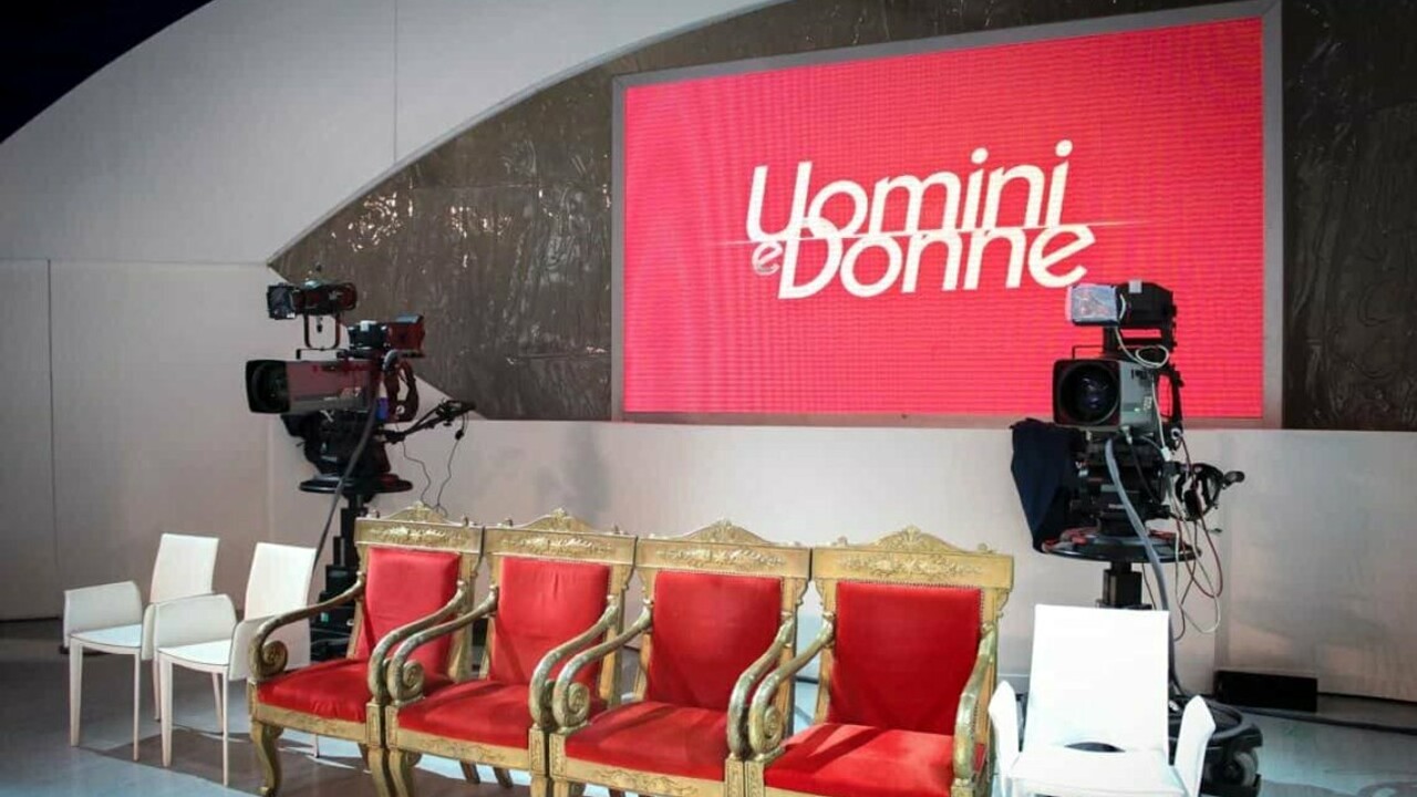 Uomini e Donne, liti tra un tronista e gli autori? Bomba prima dell’inizio 