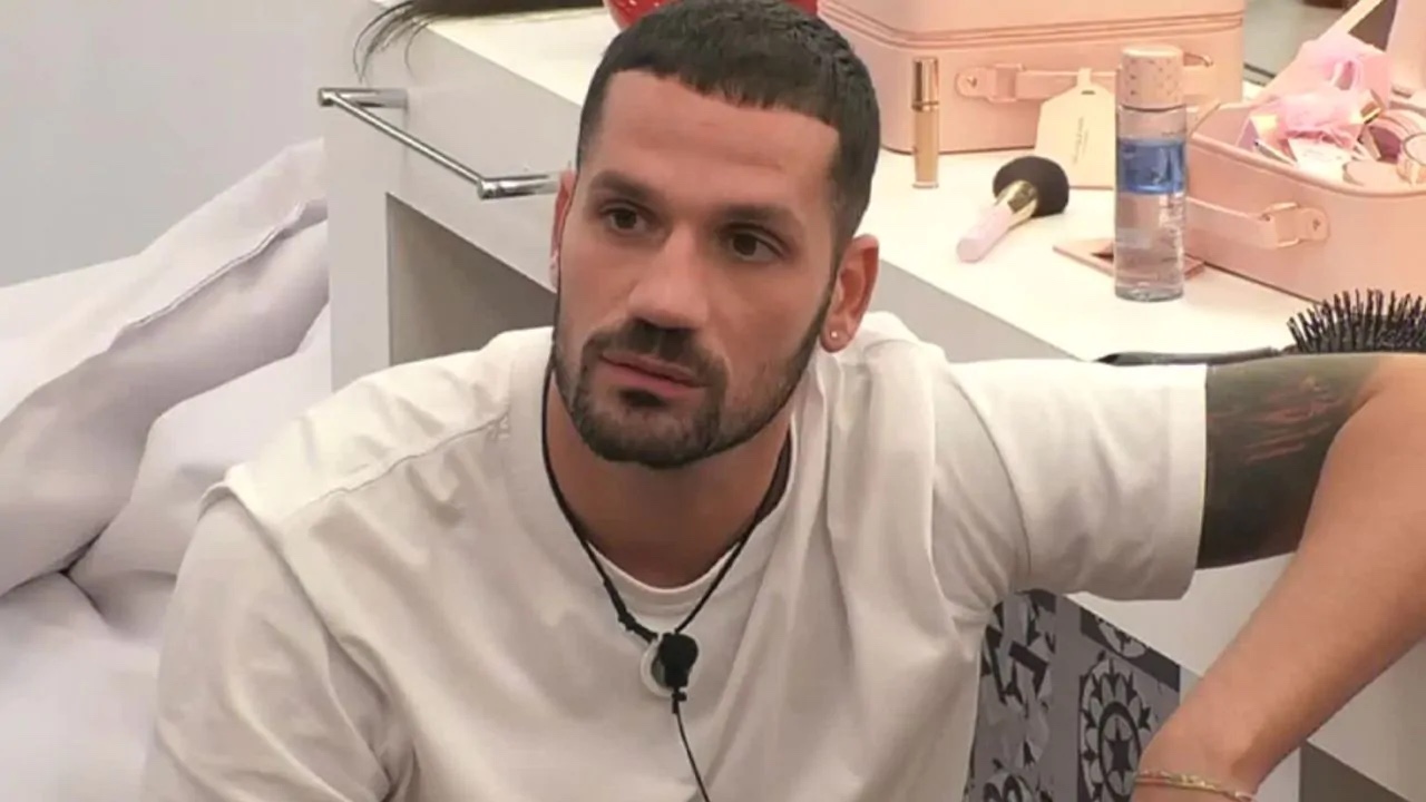 Luca Salatino abbandona GF Vip? Elenoire Ferruzzi incita a farlo