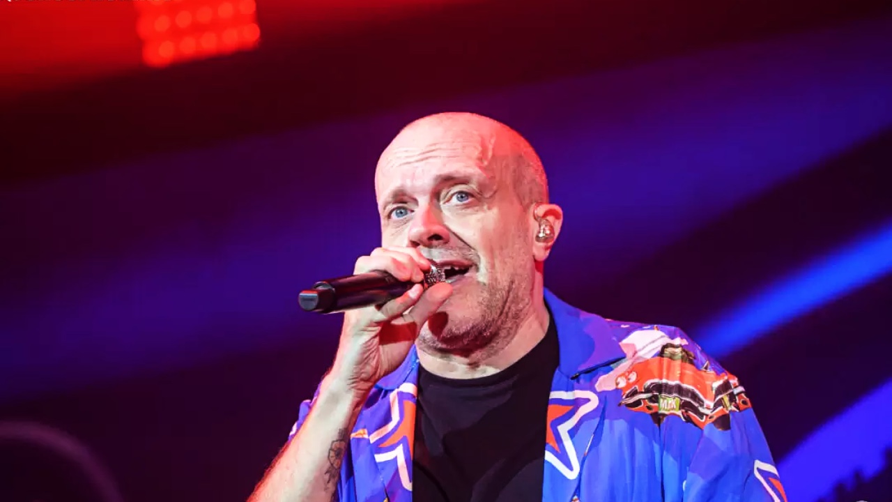 Max Pezzali concerto Canale 5: Mediaset annuncia data anche su Renato Zero