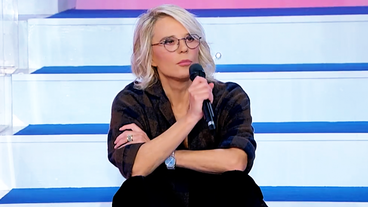 Uomini e Donne, ex dama a Maria De Filippi: «Fammi tornare e caccia Tina»