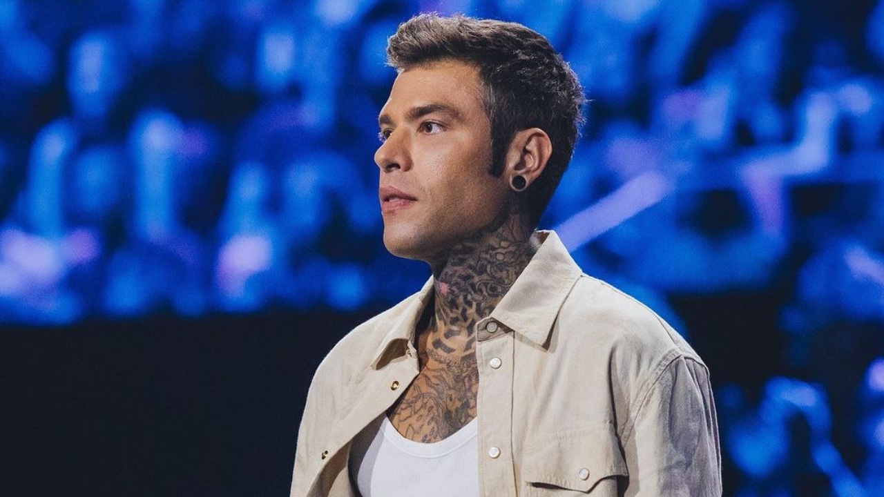 Fedez di nuovo in sala operatoria e trasfusione: cos’è successo