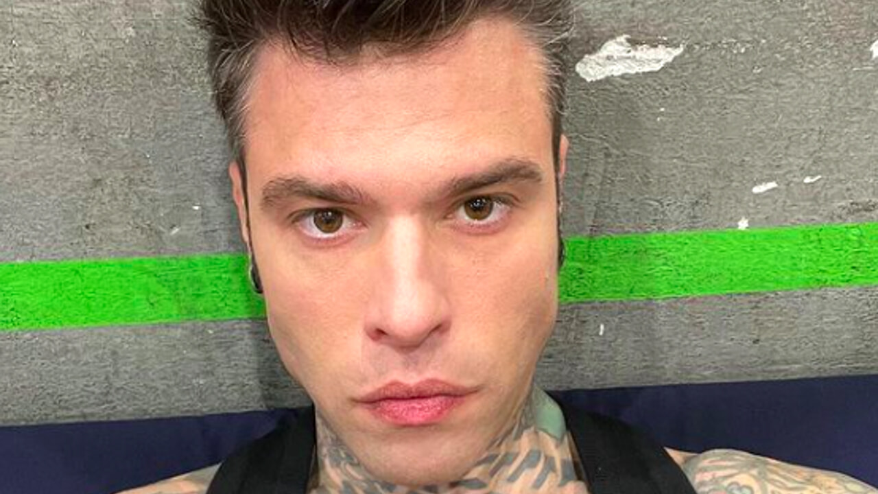 Fedez dimesso dall’ospedale: prime parole e dedica a Chiara Ferragni