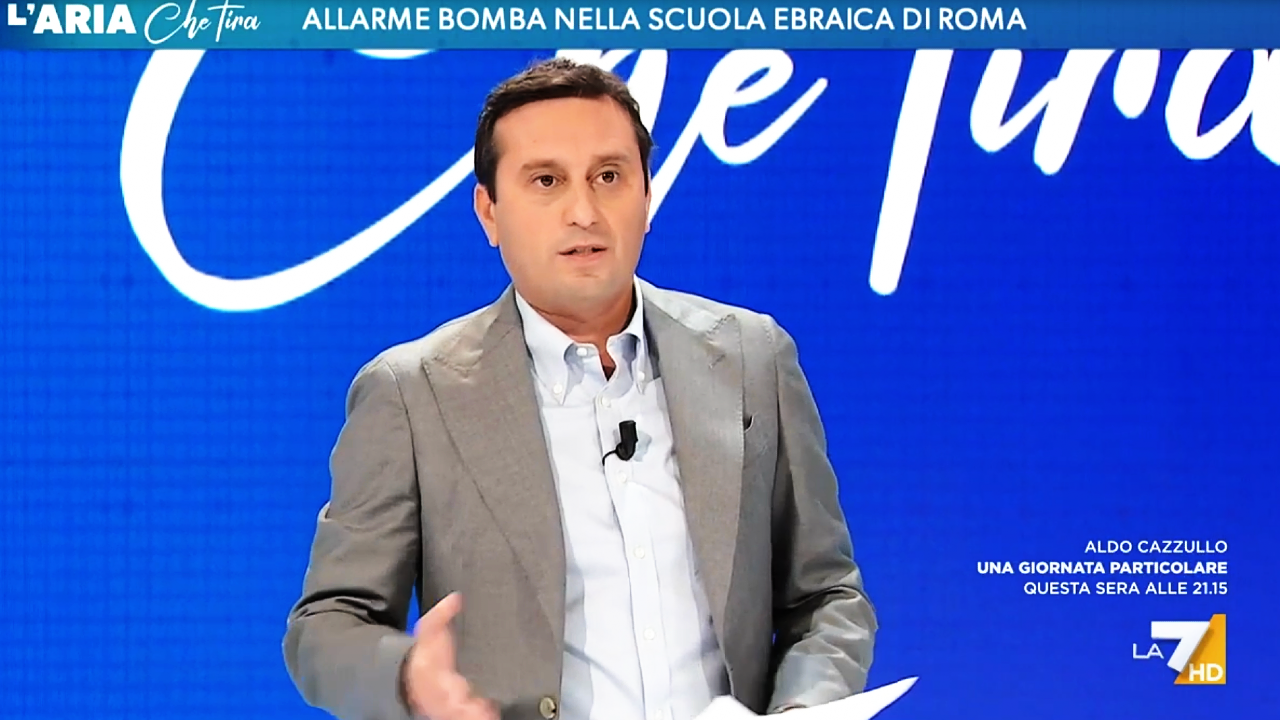 David Parenzo paura a L’Aria Che Tira: scopre allarme bomba in diretta