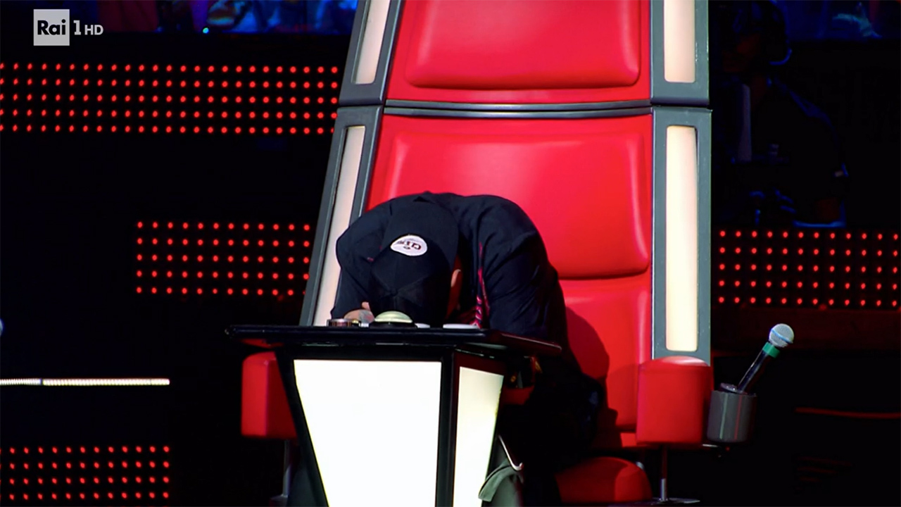 The Voice Kids, Clementino fa il caos: piange e blocca Arisa