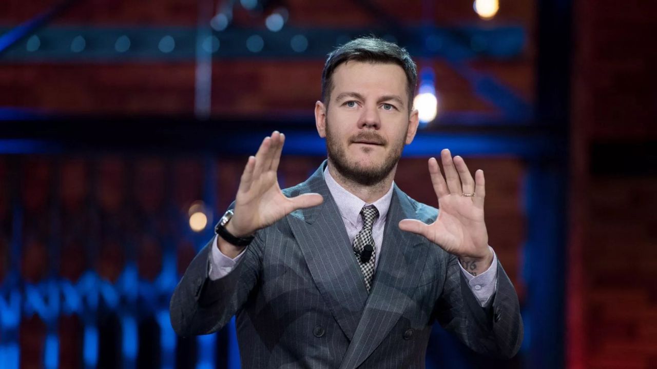 Alessandro Cattelan triplo ruolo a Sanremo 2025: ecco che farà