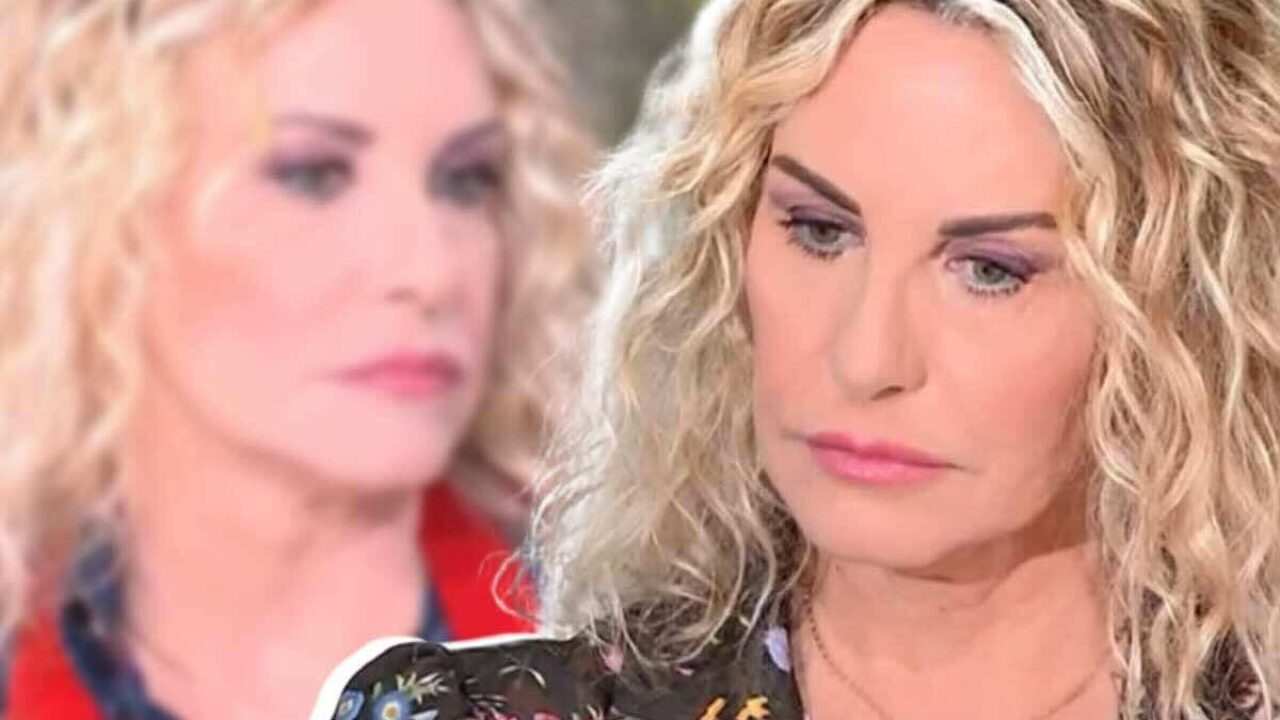 Antonella Clerici ricoverata: «Operata d’urgenza e ovaie tolte» come sta