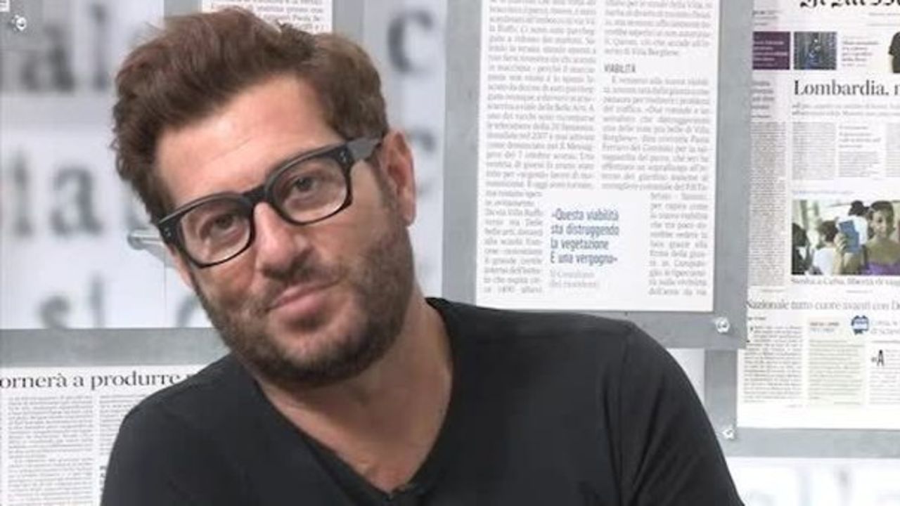 Enrico Papi via da Mediaset? Futuro a rischio e vertici delusi