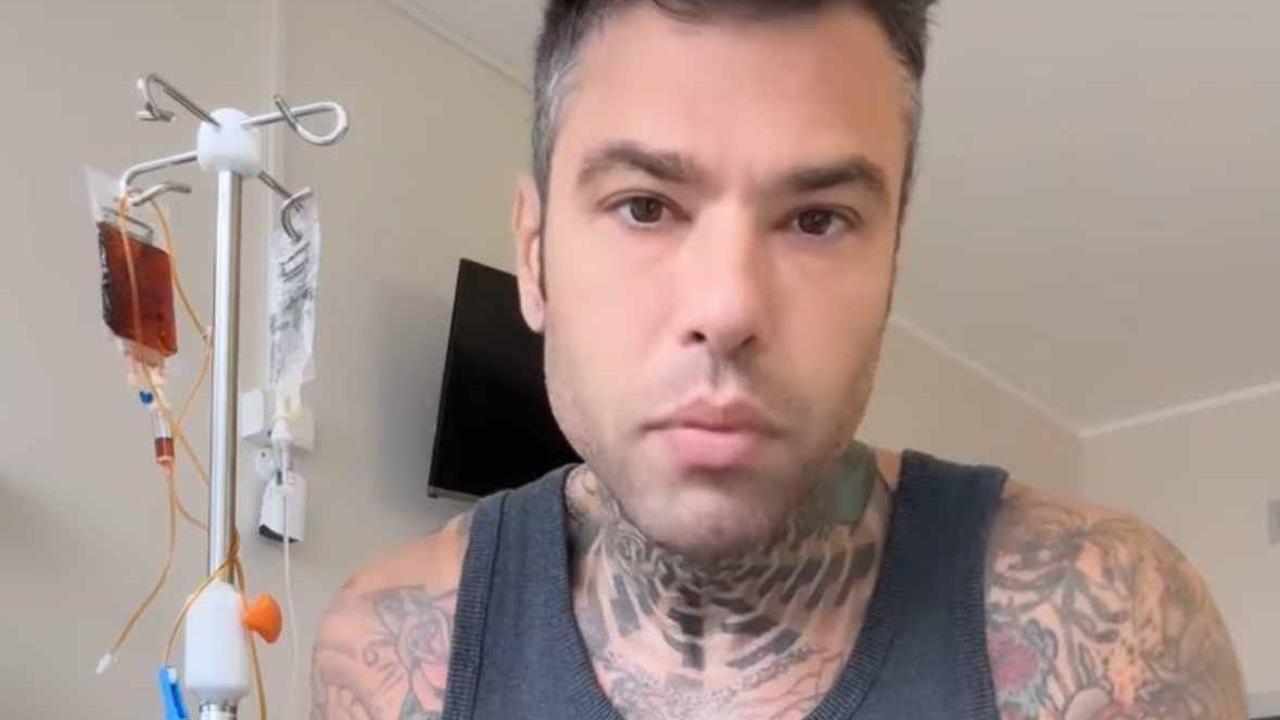 Fedez ricoverato, c’entra l’alcol? Parla lui e svela possibile cancellazione tour