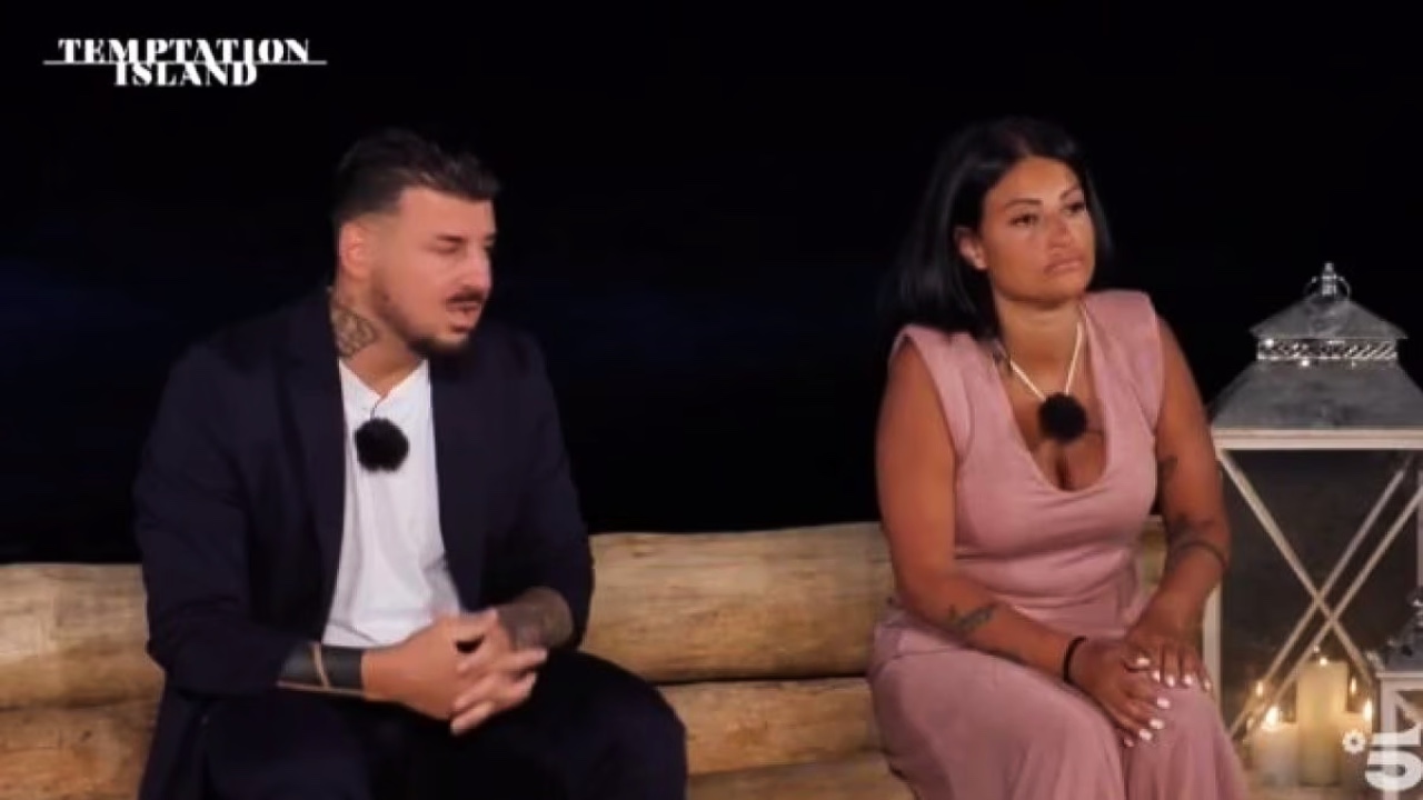 Lino e Alessia Temptation Island: falò finale surreale e vergognoso