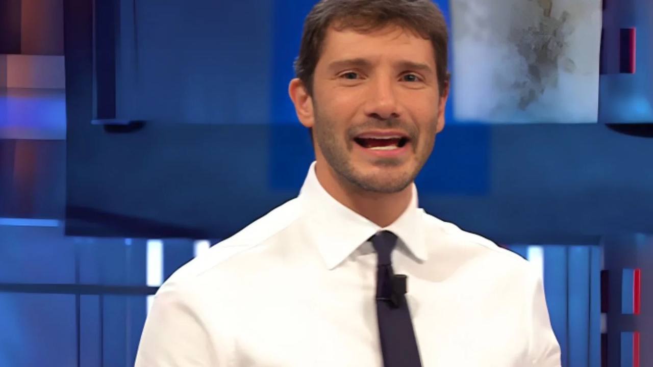 Stefano De Martino, il gesto che nessuno si aspettava: silenzio rotto