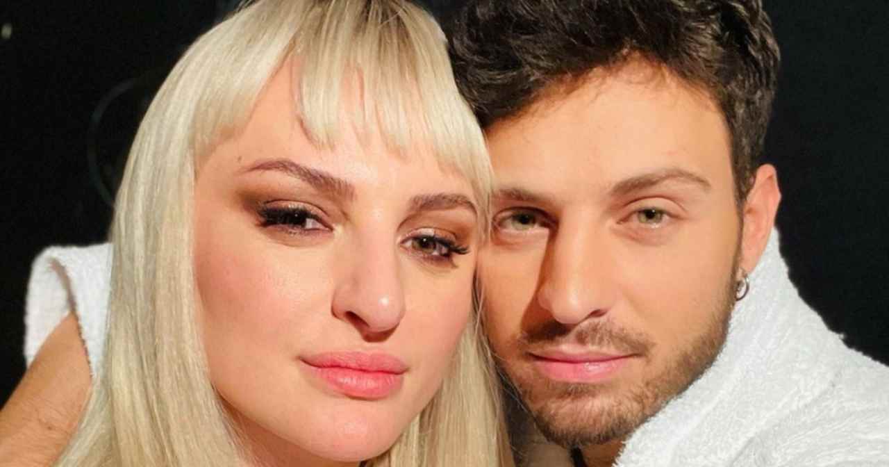 Arisa e Vito Coppola, amore a gonfie vele: presentazioni in famiglia