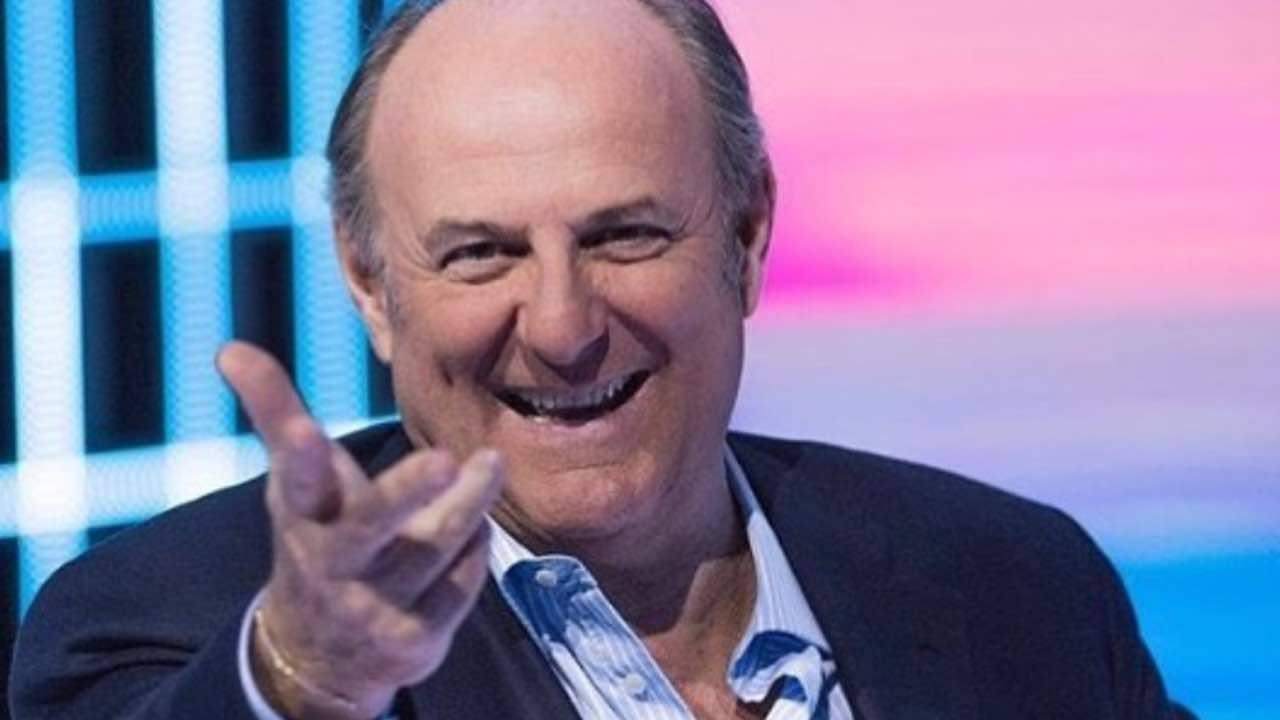 Gerry Scotti svela qual è il suo rapporto con Maria De Filippi e Amadeus