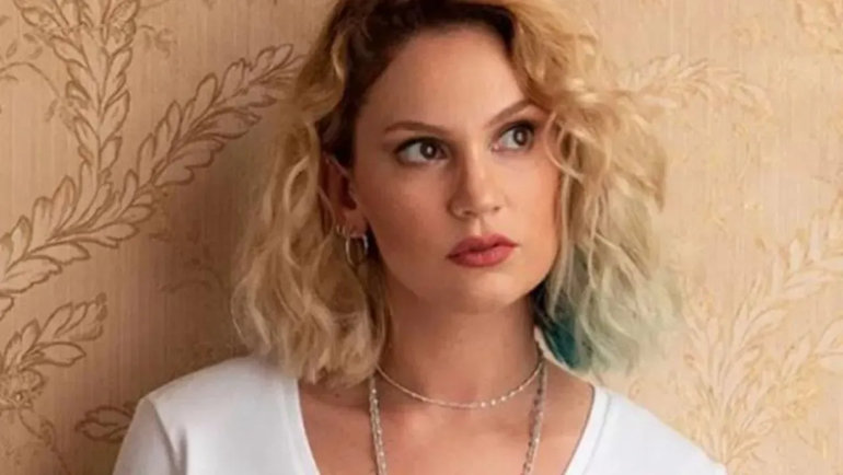 Farah Zeynep Abdullah: chi è Sura de «La Ragazza e l'Ufficiale»