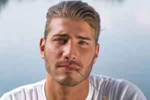 Isola dei Famosi 2021, Nicolò Ferrari contro Akash: volano paroloni