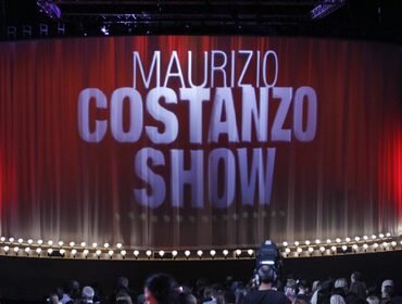 Maurizio Costanzo Show, anticipazioni: gli ospiti della puntata del 3 novembre 2021