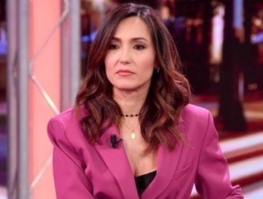 Caterina Balivo rilancia La Volta Buona e strappa autore a Maria De Filippi