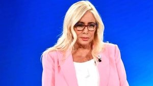 «Mara Venier fuori da Domenica In», Rai Meloni vuole due conduttori: i nomi