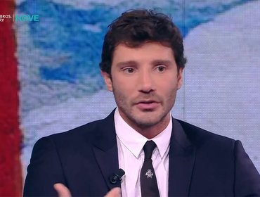 Stefano De Martino replica a Belen, web insorge: “Che parac*lo”