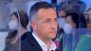 Uomini e Donne, anticipazioni 25 ottobre 2022: Riccardo torna e scoppia il caos