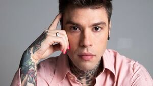 Fedez fidanzato con Vittoria: ecco chi è il contrario di Chiara Ferragni