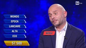 L’eredità, il neo campione Nicola fuori moda: ’non è che mi date buona la seconda?’