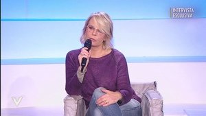 Maria De Filippi rinuncia eredità di Costanzo e querela falsità. VIDEO