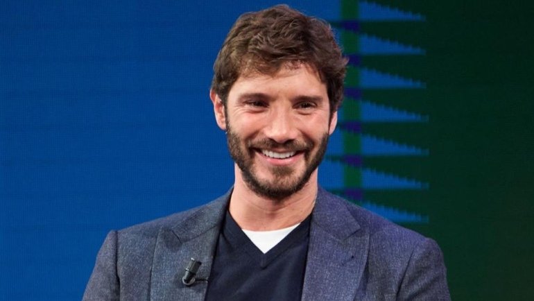 Chi è Stefano De Martino: biografia, età, altezza, moglie e figlio