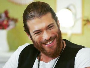 Can Yaman sparisce da Instagram: le ipotesi