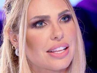 Star in the star: il nuovo show di Canale 5 sarà condotto da Ilary Blasi