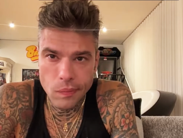 Pomeriggio 5 «programma di m*rda»: attacco di Fedez senza vergogna