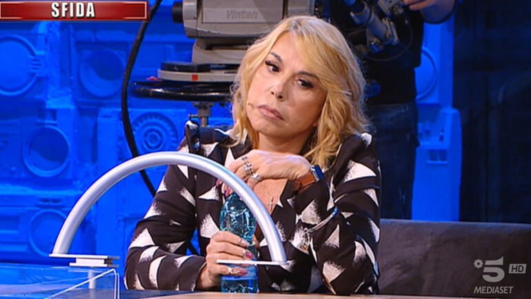 Anna Pettinelli in bilico ad Amici 24: che combina Maria De Filippi