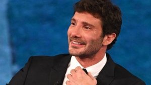 Stefano De Martino beccato con una politica: è lui il conduttore del gossip?