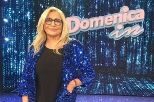 Domenica In, anticipazioni 3 gennaio: l’oroscopo di Paolo Fox e la musica di Roby Facchinetti