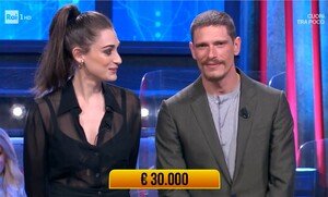 Ascolti TV 24 ottobre, Soliti Ignoti primeggia con Pilar Fogliati e Matteo Martari