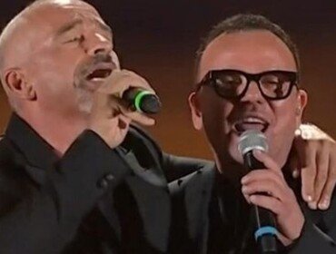 Eros Ramazzotti, la dedica alla piccola Elena al concerto di Gigi D'Alessio