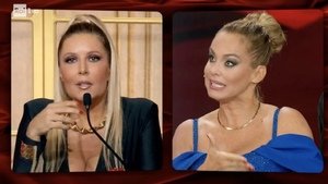 Selvaggia Lucarelli contro Bruganelli: «Provò a diventare giudice così»