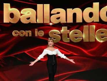 Ballando con le stelle: Milly Carlucci svela i primi concorrenti ufficiali