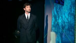 Stefano De Martino a C'è Posta Per Te, niente dedica di Belen: crisi o no?