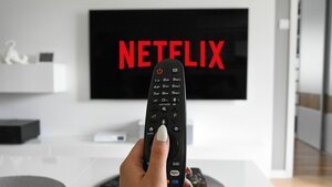 Netflix, catalogo giugno 2022: i film e le serie tv in uscita