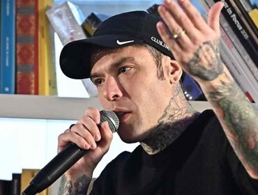 Fedez, crolla la sua società: l'analisi e quanto ha perso di utile