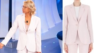 Vestito Maria De Filippi C'è Posta stasera 3 febbraio 2024: marca e prezzo